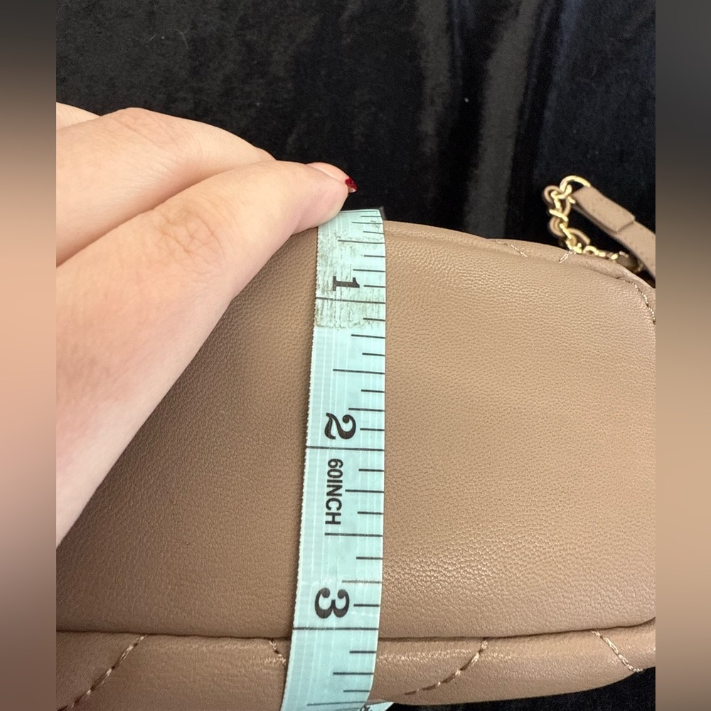 Badgley Mischka Quilted tan shoulder/CrossbodyBag - Picture 13 of 13